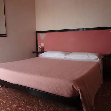 Szálloda Nettuno Porto San Giorgio